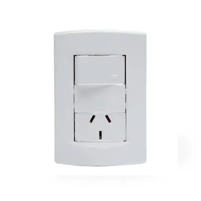 Llave de luz Armada 1 Punto y 1 Toma Sica Life blanco(15)*/SICA545222